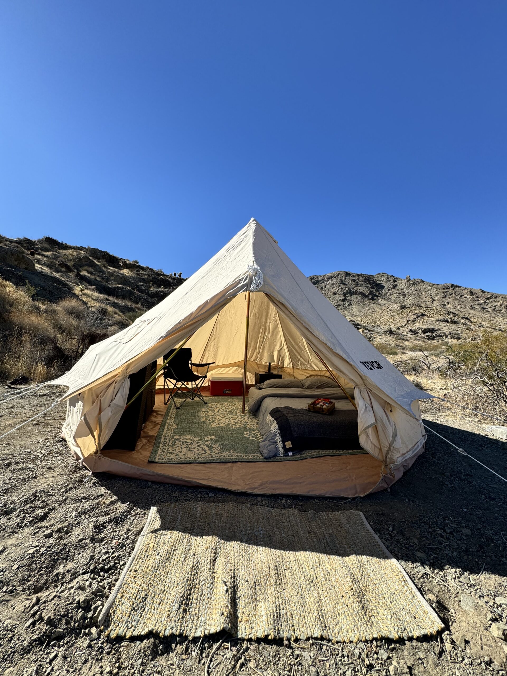 Queen bell tent