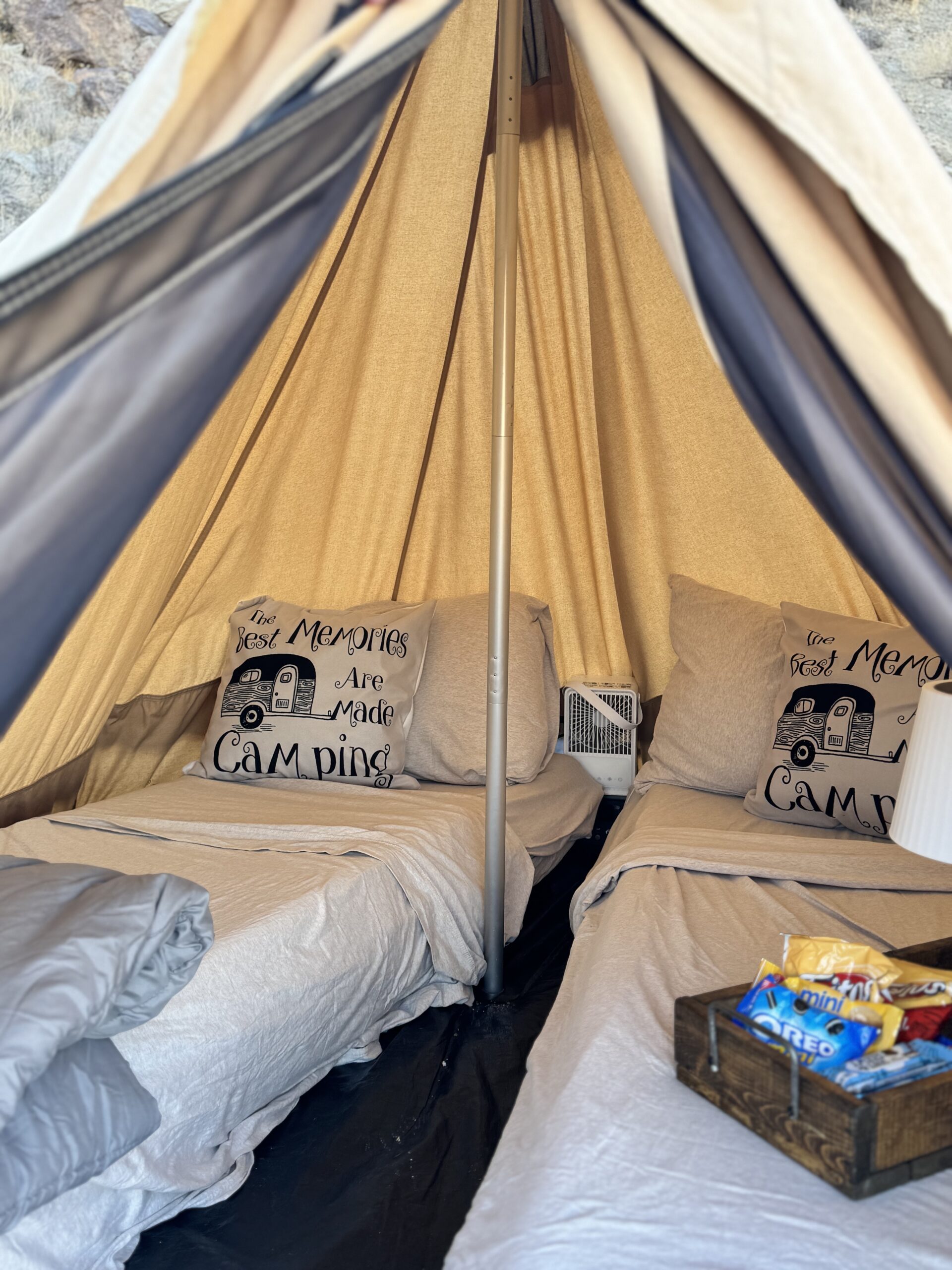 Desert den white duck canvas tent
